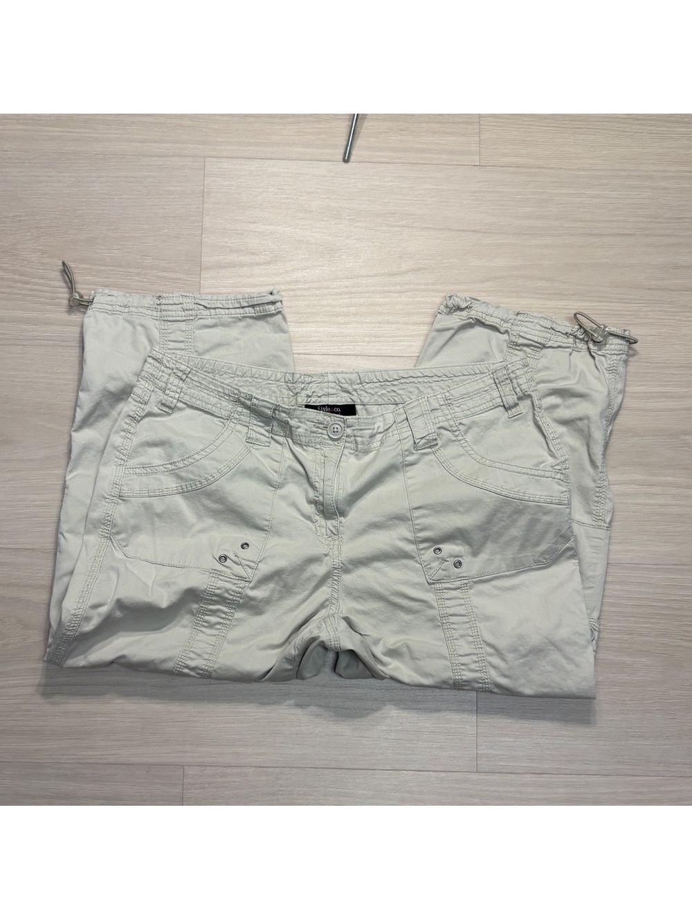 capri cargo Y2K streetwear techwear beige pants style & co.